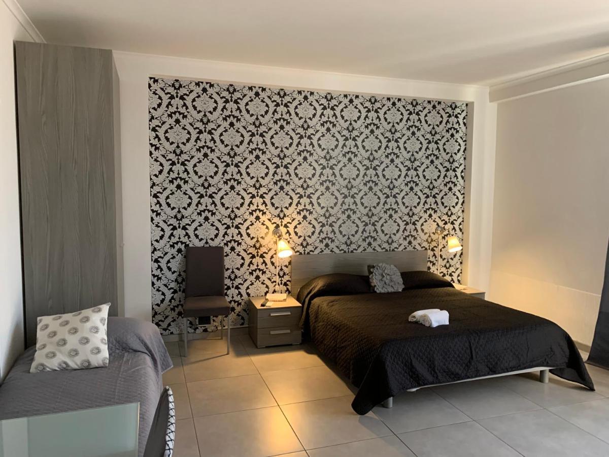 Raggio Di Sole Aparthotel ซานเชซาเรโอ ภายนอก รูปภาพ