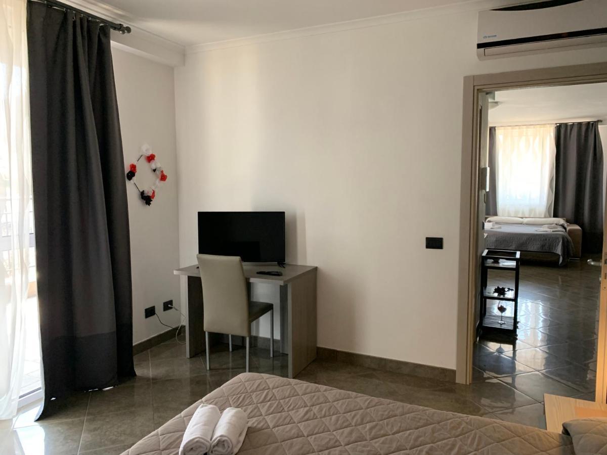 Raggio Di Sole Aparthotel ซานเชซาเรโอ ภายนอก รูปภาพ